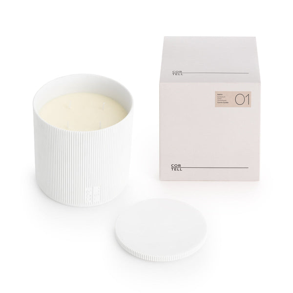Vela aromática Cortell 01 Bakhit de 1,5 kg en porcelana, con su tapa y su estuche
